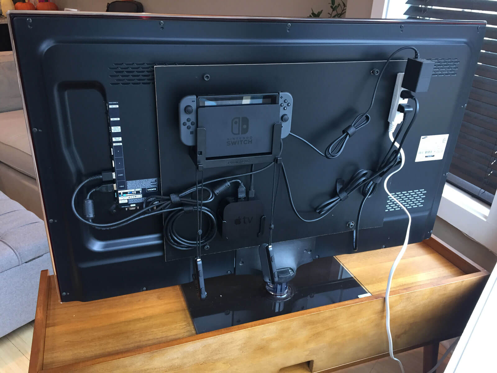 tv-back-mount.jpg